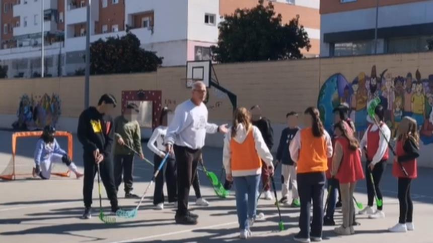 Córdoba: Jornada de Floorball en el CEIP Hernán Ruiz
